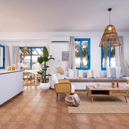 Blue Waves By Nomads فيلة *