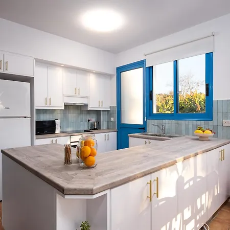 Blue Waves By Nomads * Kisonerga