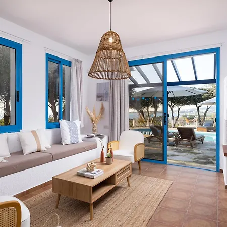 Villa Blue Waves By Nomads Kissonerga