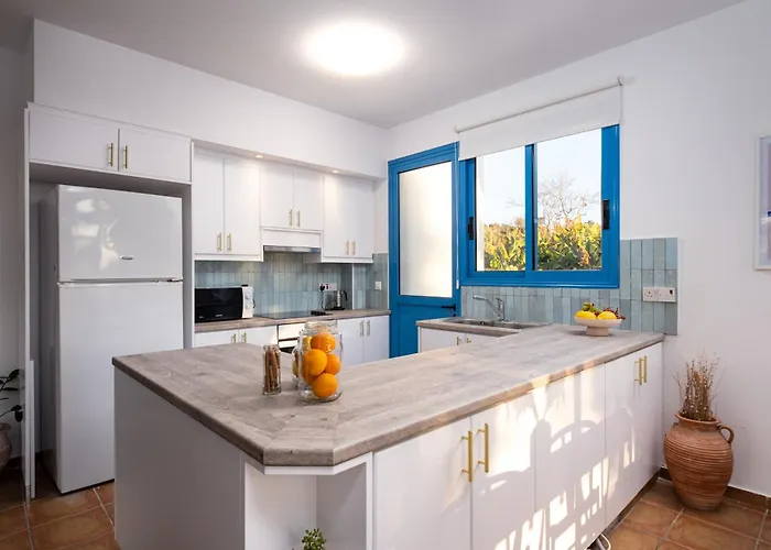 Blue Waves By Nomads * Kissonerga